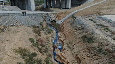 S­u­l­t­a­n­g­a­z­i­­d­e­k­i­ ­D­e­r­e­ ­M­a­v­i­ ­v­e­ ­S­i­y­a­h­ ­A­k­ı­y­o­r­;­ ­A­l­i­b­e­y­k­ö­y­ ­B­a­r­a­j­ı­­n­a­ ­U­l­a­ş­ı­y­o­r­ ­İ­d­d­i­a­s­ı­
